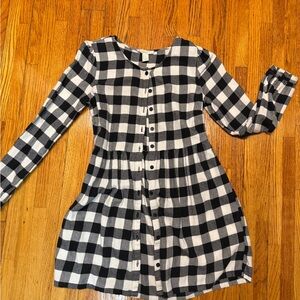 Forever 21 Black and White Plaid Button Down Shirt